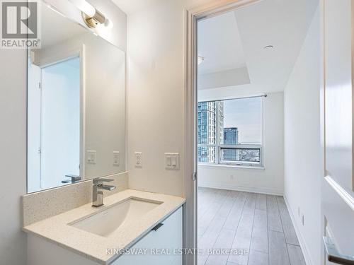 2105 - 30 Elm Drive, Mississauga, ON - Indoor Photo Showing Bathroom