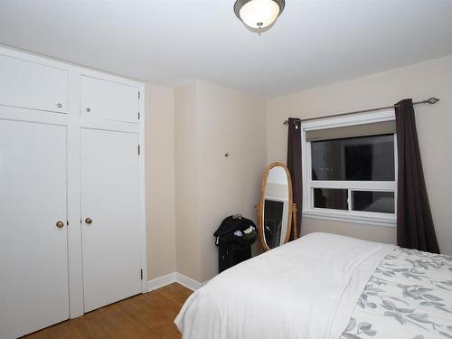 263 Empress Avenue S, Thunder Bay, ON - Indoor Photo Showing Bedroom