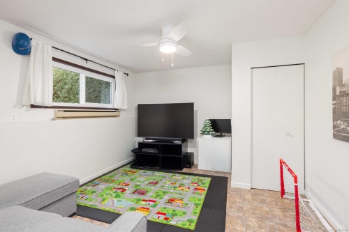 492 Meredith Cres, Saanich, BC 