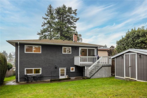 492 Meredith Cres, Saanich, BC 