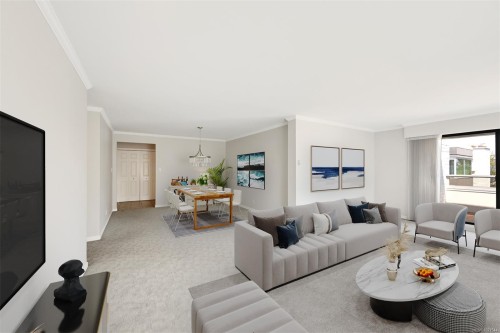 409-1370 Beach Dr, Oak Bay, BC - Indoor Photo Showing Living Room