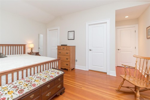 5340 Parker Ave, Saanich, BC 