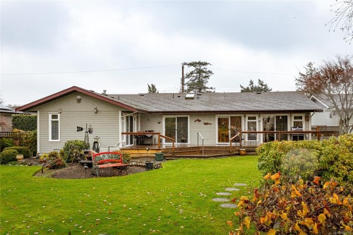 5340 Parker Ave, Saanich, BC 