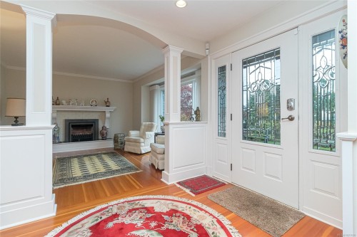 5340 Parker Ave, Saanich, BC 