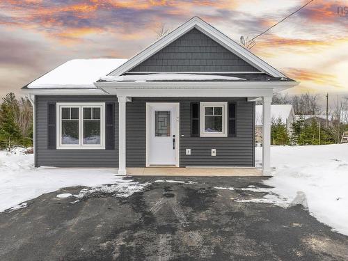 41 Amelia Ave Avenue  Stewiacke, NS B0N 2J0