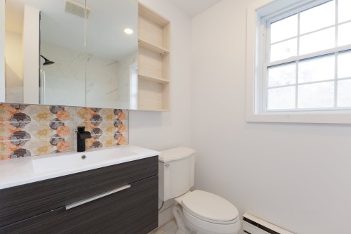 Salle de bains - 574 Boul. Neptune, Dorval, QC - Indoor Photo Showing Bathroom