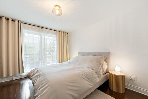 Primary bedroom - 102-4253 Rue De Richelieu, Montréal (Le Sud-Ouest), QC - Indoor Photo Showing Bedroom