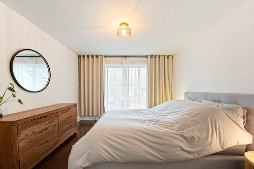 Primary bedroom - 102-4253 Rue De Richelieu, Montréal (Le Sud-Ouest), QC - Indoor Photo Showing Bedroom