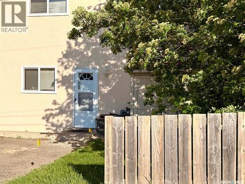 510 Bray Street E, Swift Current, SK - Outdoor