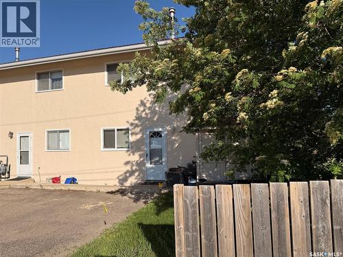 510 Bray Street E, Swift Current, SK - Outdoor