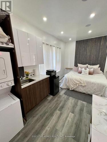 650 Oxford Street E, London East, ON - Indoor