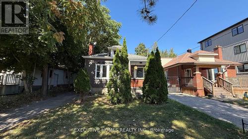 650 Oxford Street E, London East, ON - Outdoor