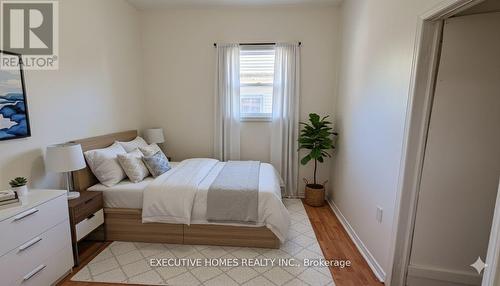 650 Oxford Street E, London East, ON - Indoor Photo Showing Bedroom