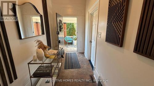 650 Oxford Street E, London East, ON - Indoor Photo Showing Other Room