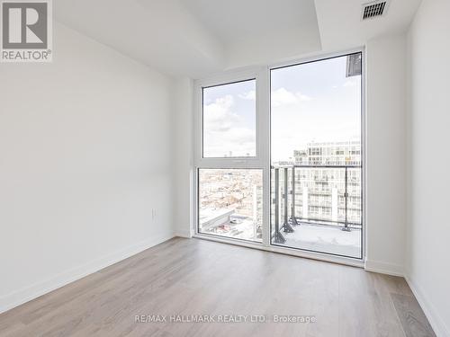 720 - 1037 The Queensway, Toronto, ON - Indoor Photo Showing Other Room