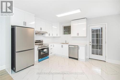 8 Leeds Street, Hamilton, ON - Indoor Photo Showing Kitchen With Stainless Steel Kitchen