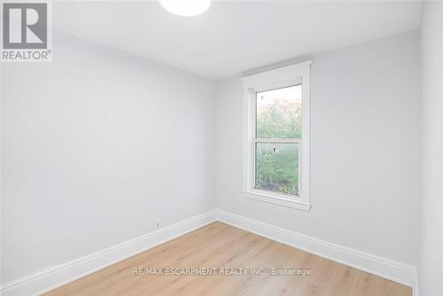 8 Leeds Street, Hamilton, ON - Indoor Photo Showing Other Room