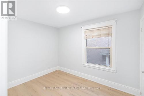 8 Leeds Street, Hamilton, ON - Indoor Photo Showing Other Room