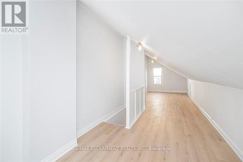 8 Leeds Street, Hamilton, ON - Indoor Photo Showing Other Room