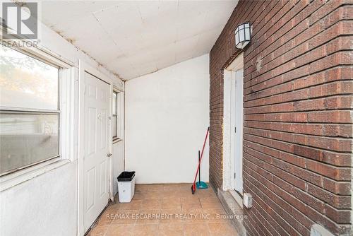 8 Leeds Street, Hamilton, ON - Indoor Photo Showing Other Room