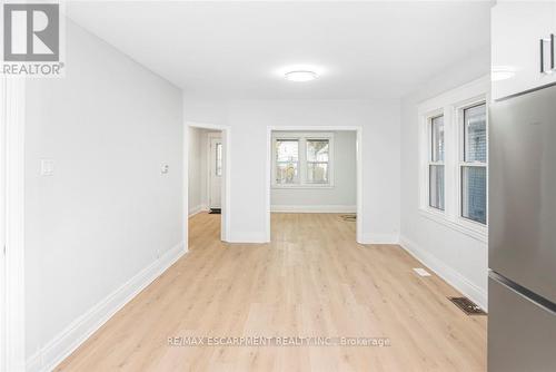 8 Leeds Street, Hamilton, ON - Indoor Photo Showing Other Room