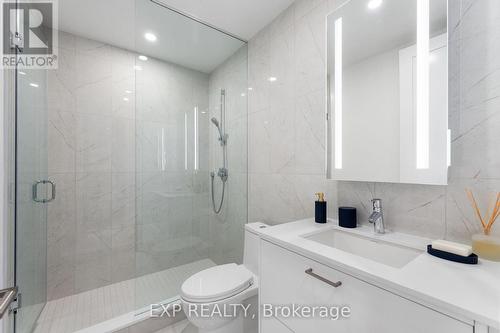 418 - 399 Royal Orchard Boulevard, Markham, ON - Indoor Photo Showing Bathroom