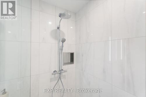 418 - 399 Royal Orchard Boulevard, Markham, ON - Indoor Photo Showing Bathroom