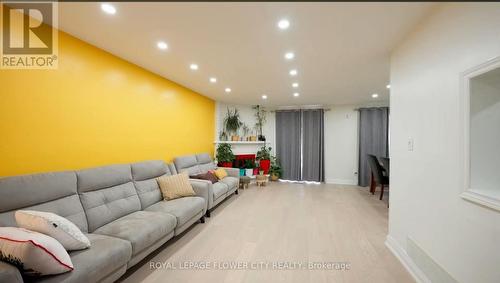 32 PAYTON COURT  Brampton, ON L6W 3Y9