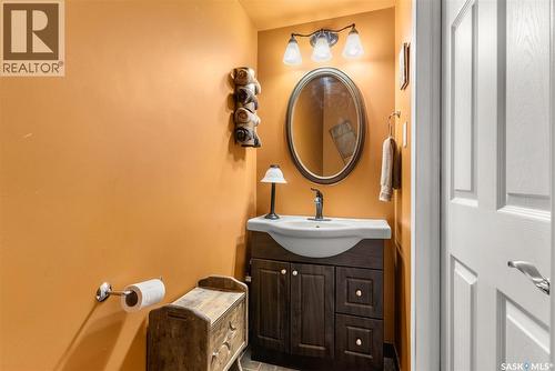 225 3Rd Street E, Regina Beach, SK - Indoor Photo Showing Bathroom