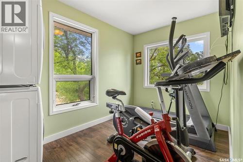 225 3Rd Street E, Regina Beach, SK - Indoor Photo Showing Gym Room