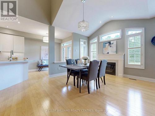29 Tucker Court, Aurora, ON - Indoor Photo Showing Dining Room