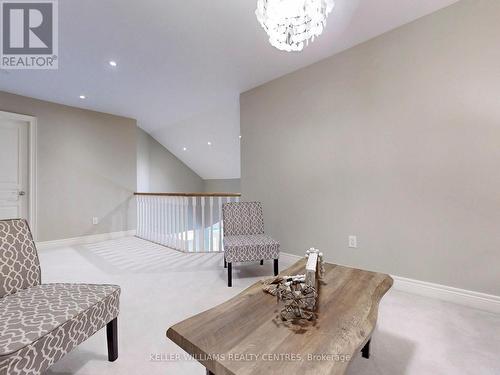 29 Tucker Court, Aurora, ON - Indoor