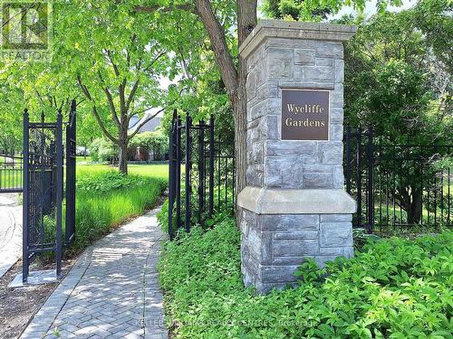 29 Tucker Court, Aurora, ON - Outdoor