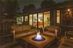 3955 Burchett Pl  Saanich, BC V8N 6C2