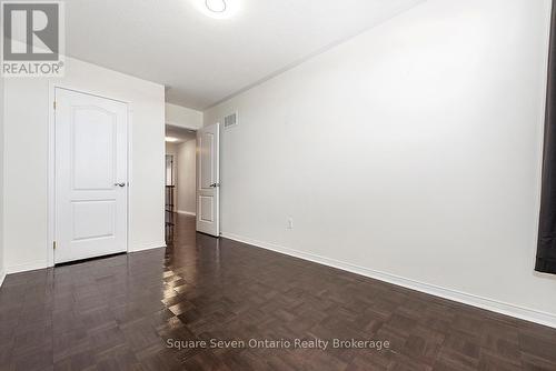 391 Vellore Park Avenue, Vaughan, ON - Indoor Photo Showing Other Room