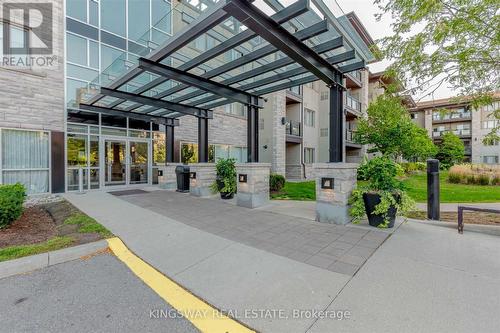 318 - 570 Lolita Gardens, Mississauga, ON - Outdoor With Facade