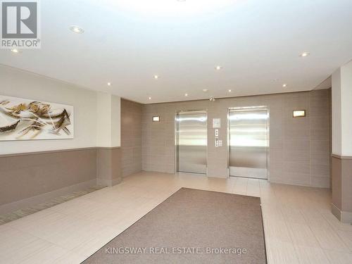 318 - 570 Lolita Gardens, Mississauga, ON - Indoor Photo Showing Other Room