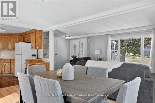 7 Sunset Drive, Innisfil, ON - Indoor Photo Showing Dining Room