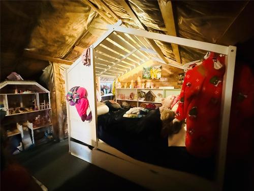 5744 Vermillion Street, Edgewater, BC 