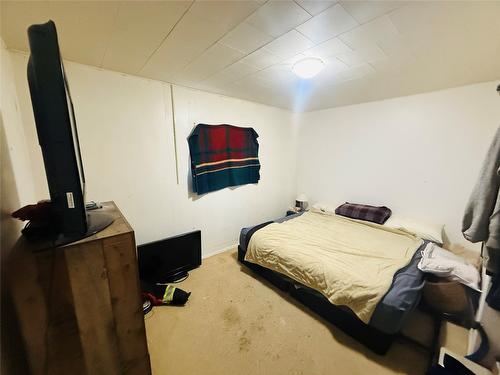 5744 Vermillion Street, Edgewater, BC 