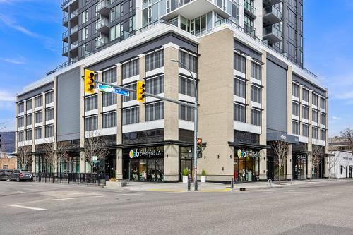 701-1588 Ellis Street, Kelowna, BC - Outdoor