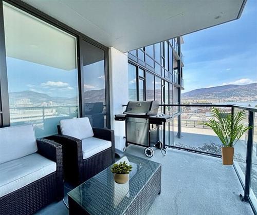 701-1588 Ellis Street, Kelowna, BC -  With Deck Patio Veranda With Exterior