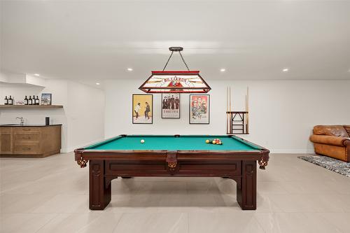 4135 June Springs Road, Kelowna, BC - Indoor Photo Showing Other Room