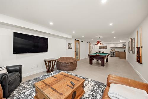 4135 June Springs Road, Kelowna, BC - Indoor