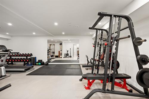 4135 June Springs Road, Kelowna, BC - Indoor Photo Showing Gym Room