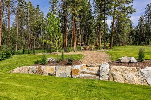 4135 June Springs Road, Kelowna, BC - Outdoor