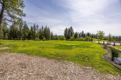 4135 June Springs Road, Kelowna, BC - Outdoor