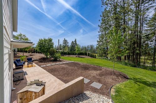 4135 June Springs Road, Kelowna, BC - Outdoor