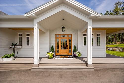 4135 June Springs Road, Kelowna, BC - Outdoor