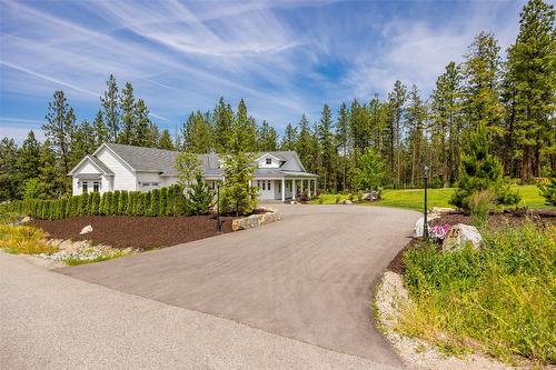 4135 June Springs Road, Kelowna, BC - Outdoor